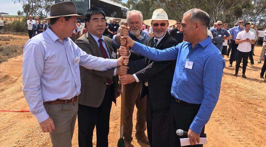 dazi cinesi produttori vendono vigneti vino cina australia