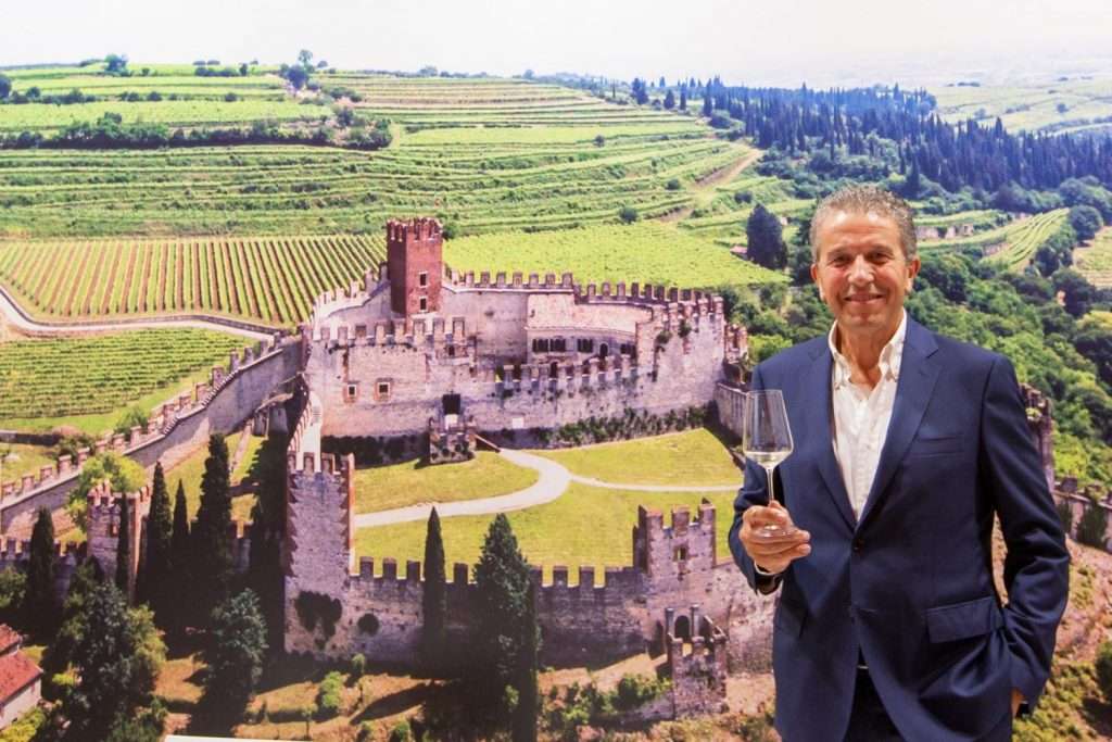 presidentsandrogini resized 20190519 082849098