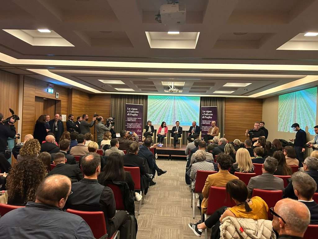 PHOTO 2023 04 06 20 09 22