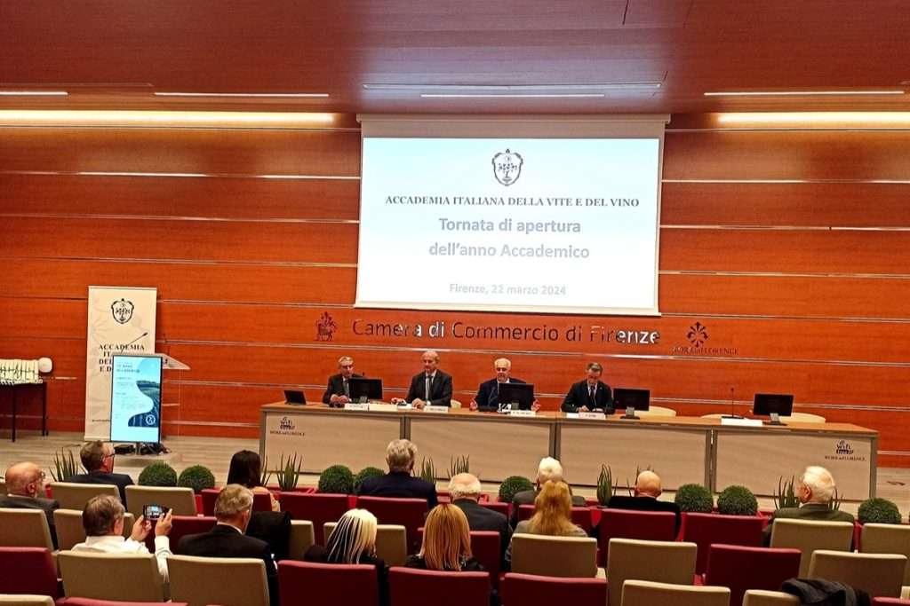 Vino, tra cambiamento climatico, mercati e gusto le sfida da affrontare e risolvere da parte dell'enologia nazionale