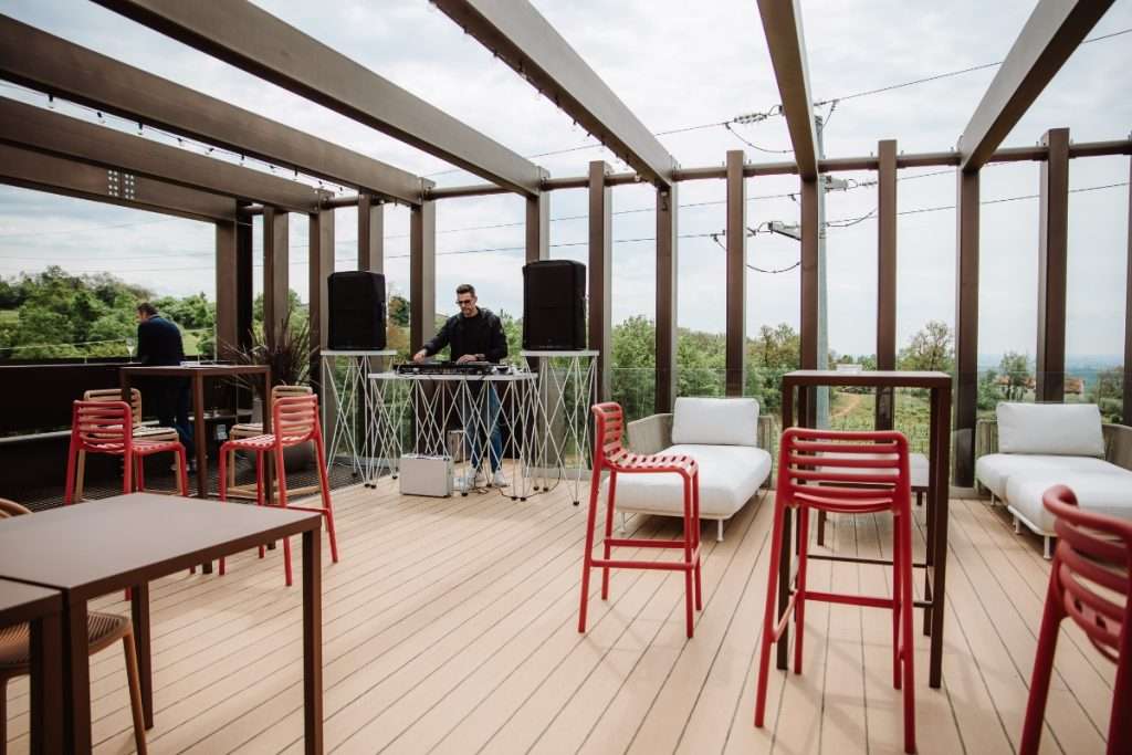 Inaugurata la nuova terrazza panoramica dell'azienda Cà Rovere