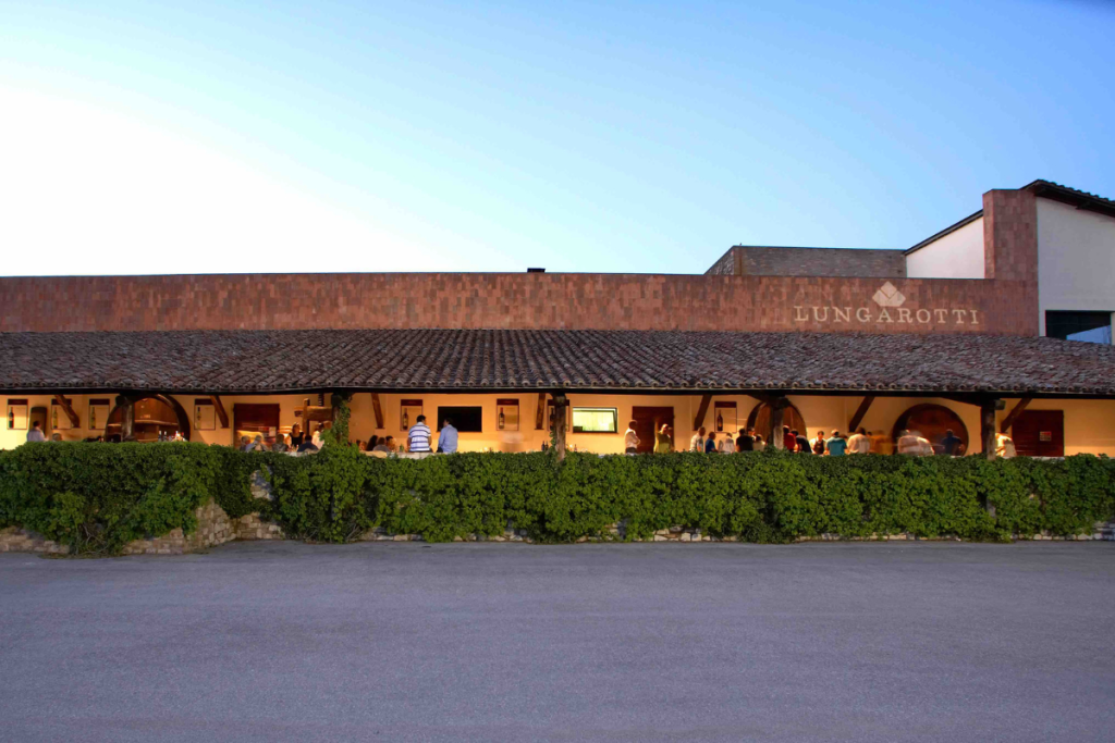 Lungarotti vince alla London Wine Fair il premio Best Contribution to Tourism