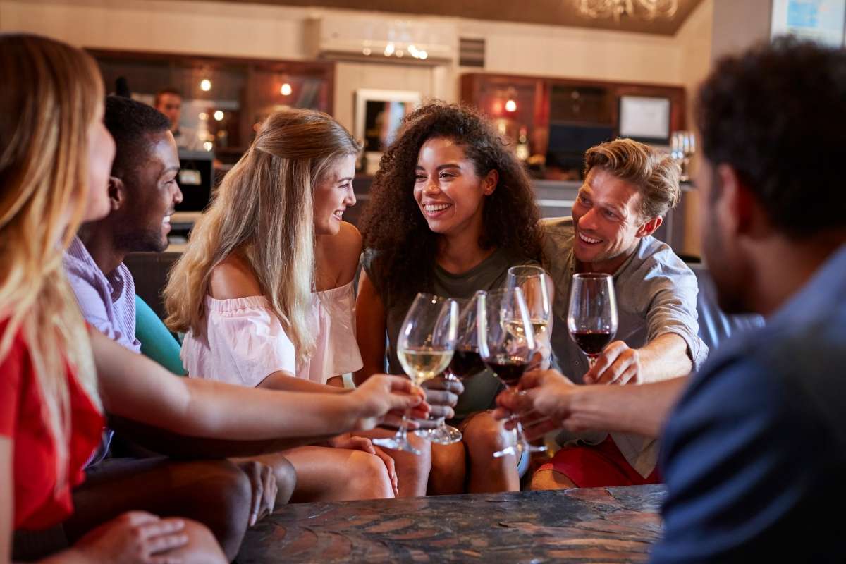 Mercato vino, Italia i consumatori rimangono stabili ma cambiano le abitudini di consumo