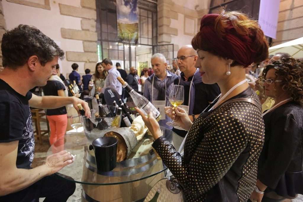 Soave Divino Aperitivo il nuovo format del Consorzio del Soave che rinnova la movida veronese