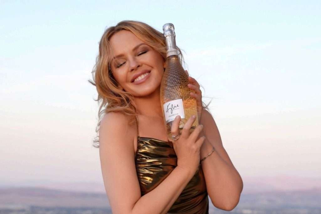 Kylie Minogue celebra 4 anni di successi con un nuovo Prosecco DOC in collaborazione con ZONIN1821