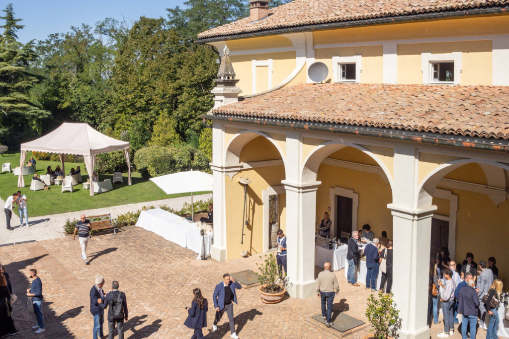 Oltrepò Terra di Pinot Nero un territorio un vitigno due eccellenze