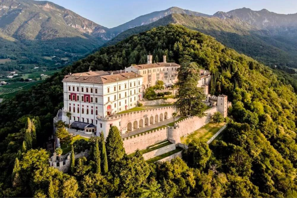 castelbrando un castello fiabesco con oltre 2000 anni di storia