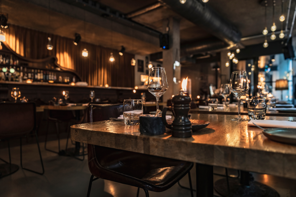 Meno vino al ristorante le nuove norme stradali cambiano il consumo di alcol a tavola