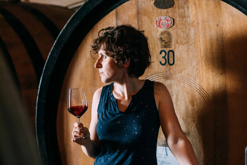 Serena Gusmeri, l’enologa che ha trasformato Vecchie Terre di Montefili in una delle realtà vinicole più dinamiche d’Italia
