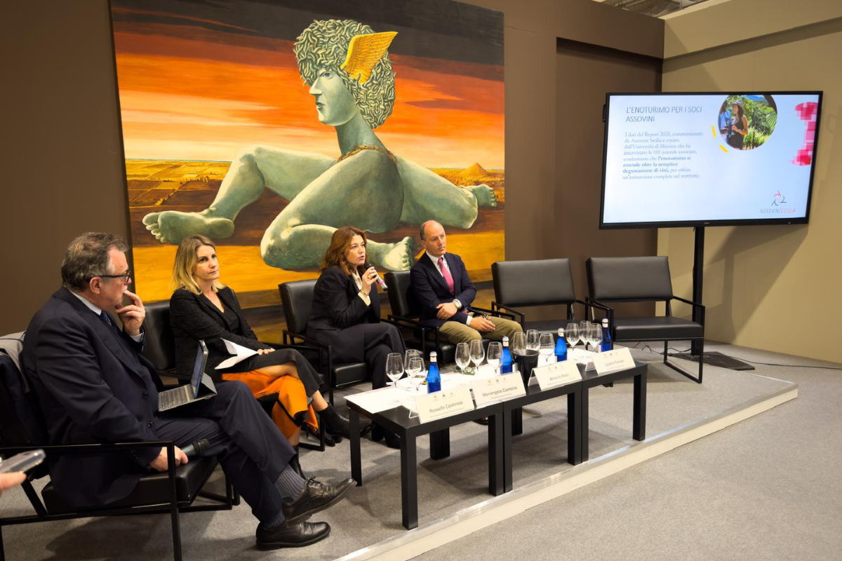 La Sicilia del vino si presenta unita al Vinitaly 2025 con enoturismo, qualità DOC e intelligenza artificiale