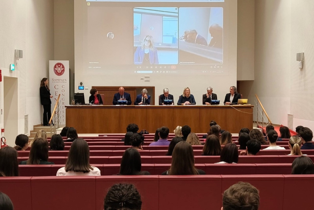 Comunicare il consumo responsabile premiati i migliori progetti universitari