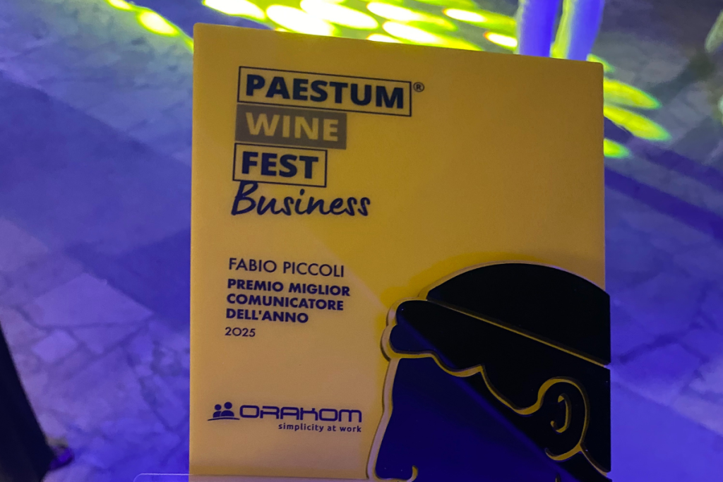 Fabio Piccoli premiato al Paestum Wine Fest Business 2025 il business del vino passa anche e soprattutto dalla comunicazione