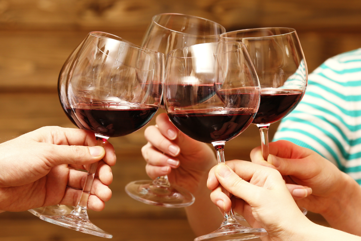 “Qui mi sento fuori posto” come vincere la paura dei giovani verso il vino