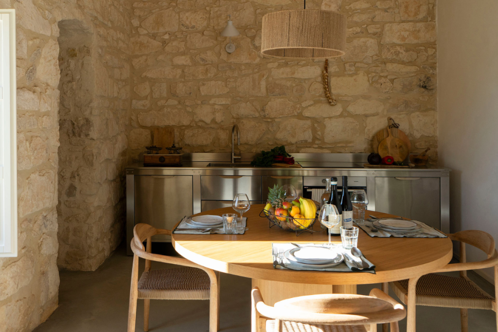 Chaza l'ospitalità di Arianna Occhipinti tra vigne e ruralità