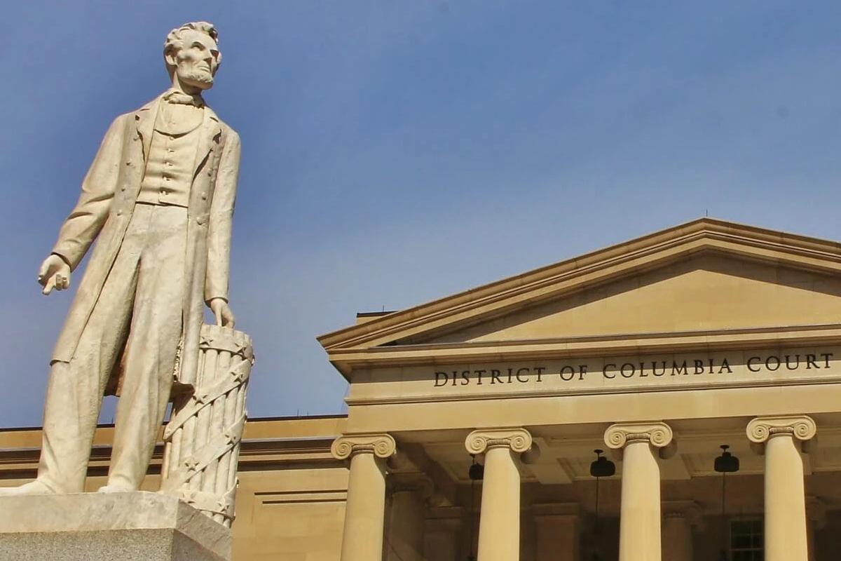 USA, battaglia legale in discussione la legittimità dei dazi