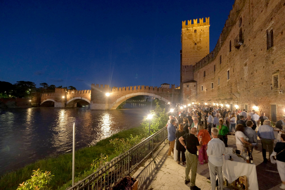 Appuntamento Soave 2025 oltre 40 aziende a Verona per celebrare l'eccellenza del vino bianco italiano+