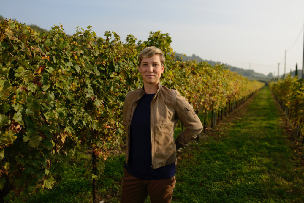 Oltre la retorica del vino il racconto autentico di Francesca Tinazzi