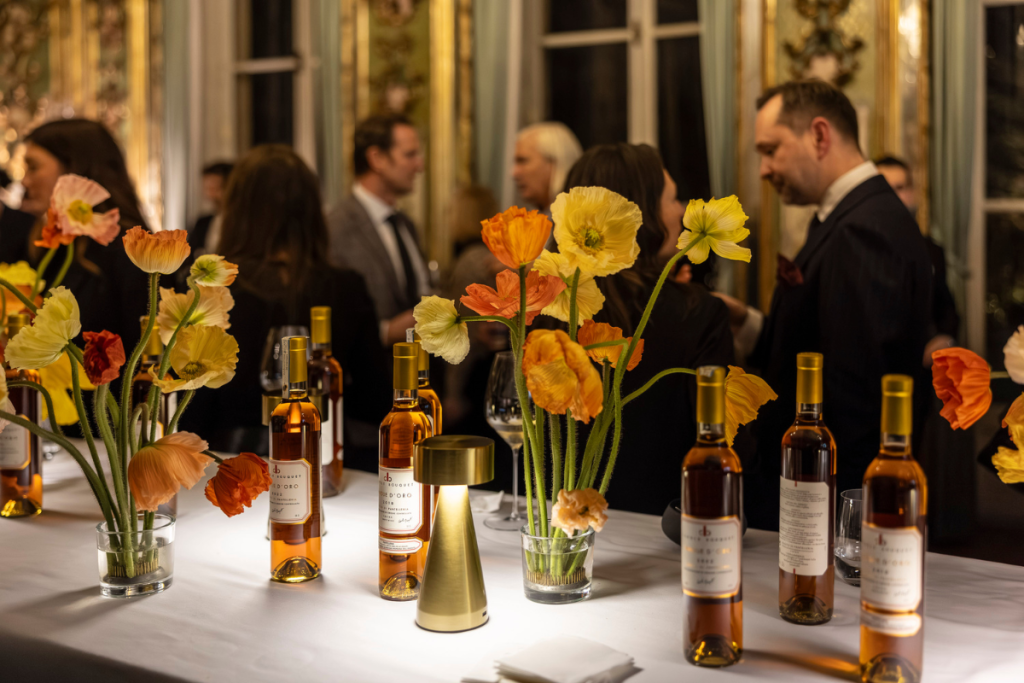 Sangue d'Oro Fuori Carta Pasqua Vini e Carole Bouquet rivoluzionano il Passito di Pantelleria