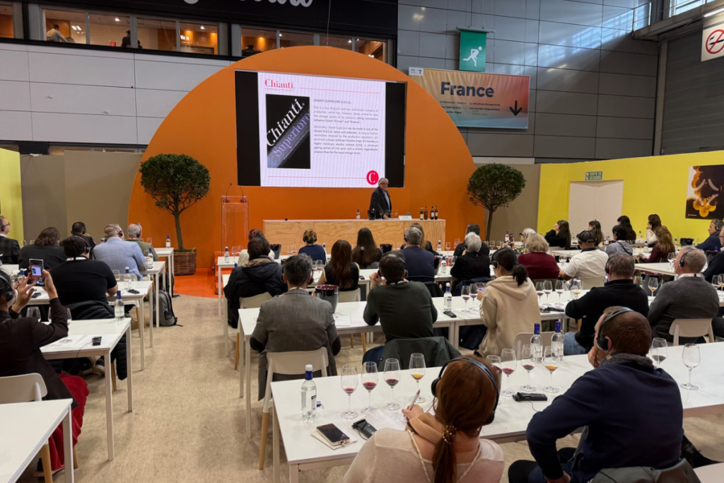 Wine Paris 2026 la memoria del mercato è corta