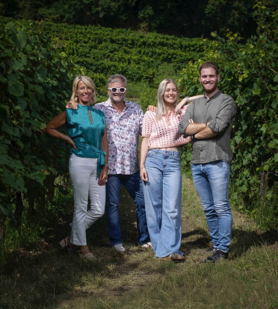 Ernesto Balbinot con la moglie Silvana e i figli Marco e Anna