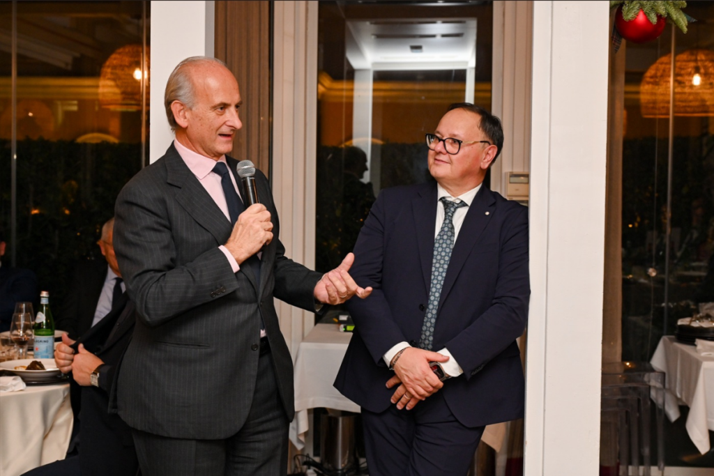 Vino italiano, export 2025 in calo dazi Usa e dollaro debole costano 300 milioni di euro