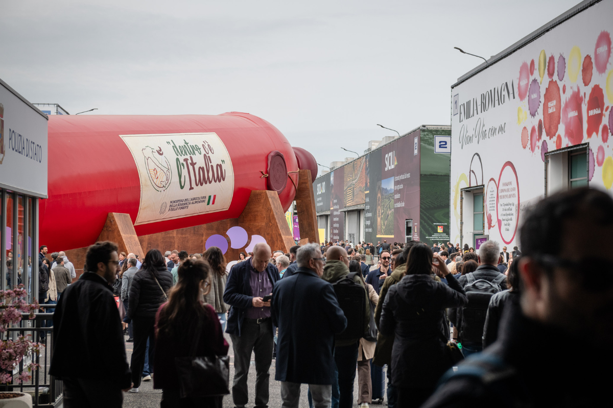 Vinitaly visto da Wine Meridian quattro giorni dentro il vino, accanto alle aziende