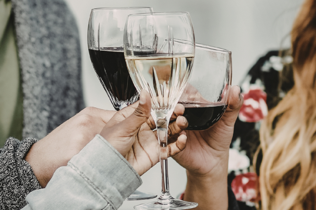 Il vino non è in crisi. È in ritardo sul consumatore