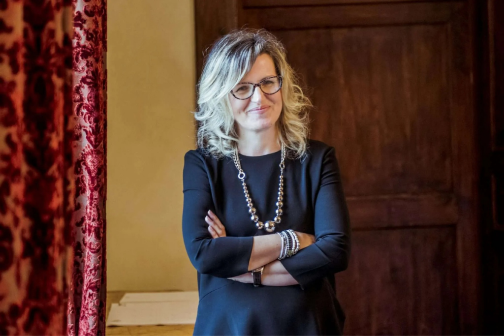 Marina Cvetic, 35 anni di bianchi controcorrente