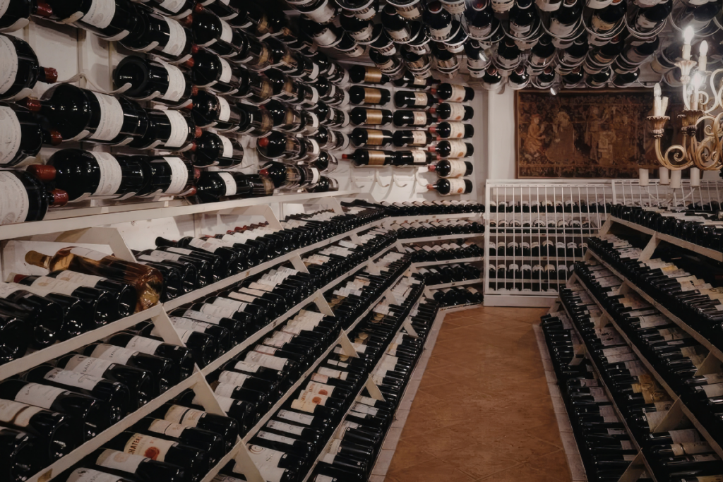 Vino, le giacenze in cantina ai massimi da 4 anni