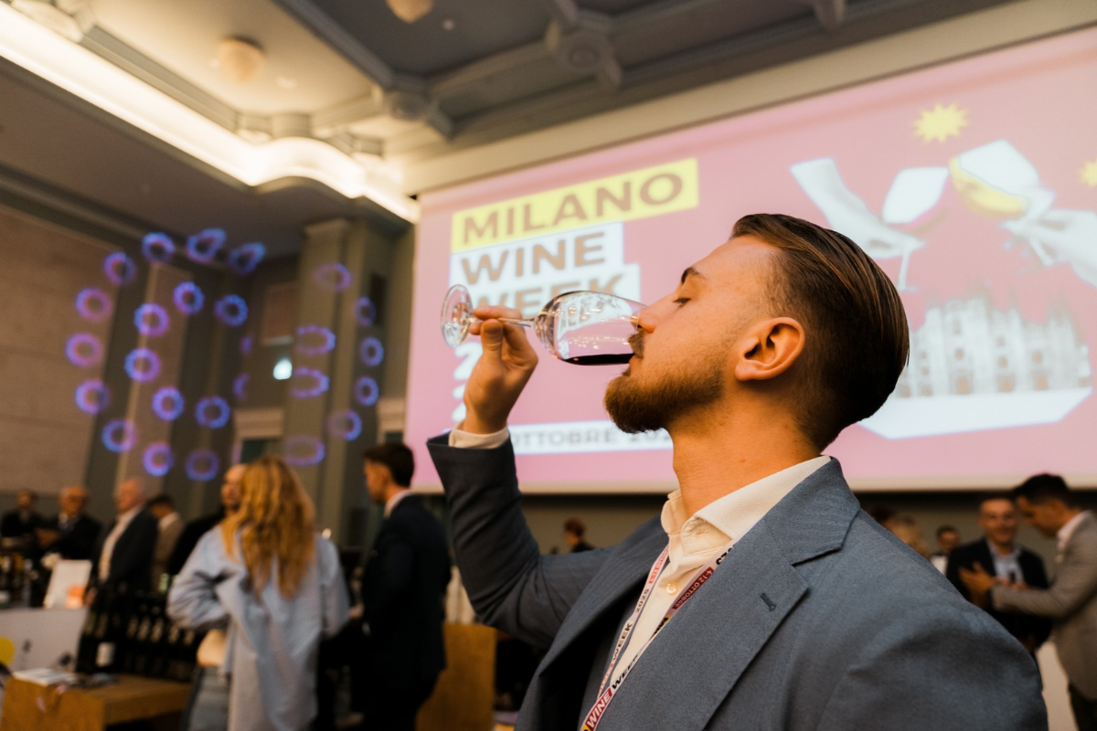 Milano Wine Week 2026, nove giorni di vino tra città, sala e ospitalità