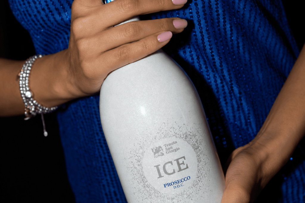 Tenuta San Giorgio lancia ICE, il Prosecco in bottiglia che si illumina al buio
