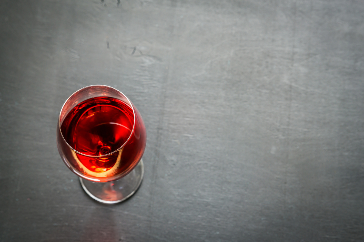 Vino italiano, il passaggio generazionale spinge ricavi e investimenti